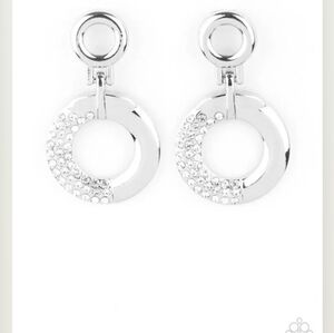Silver circle drop earrings